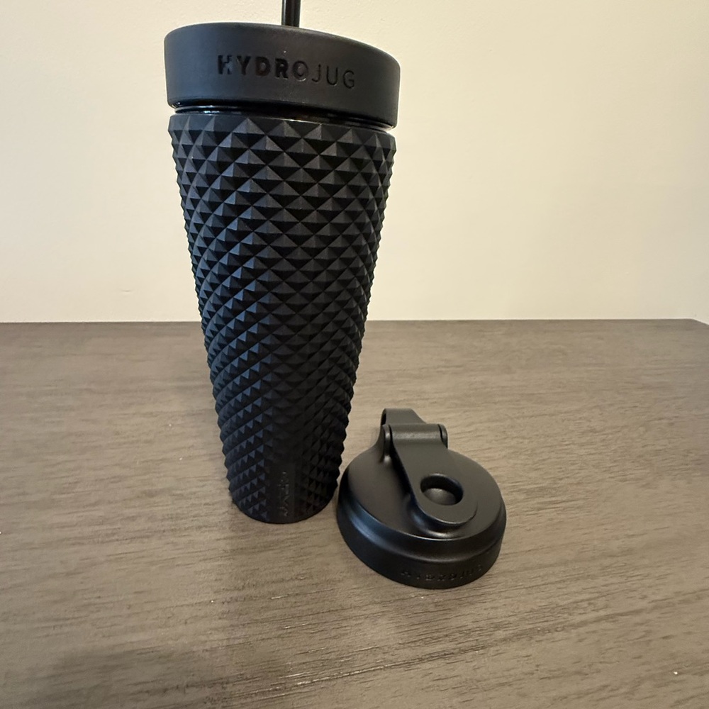 HydroJug Black Studded Shaker 24oz - Picture 2 of 2